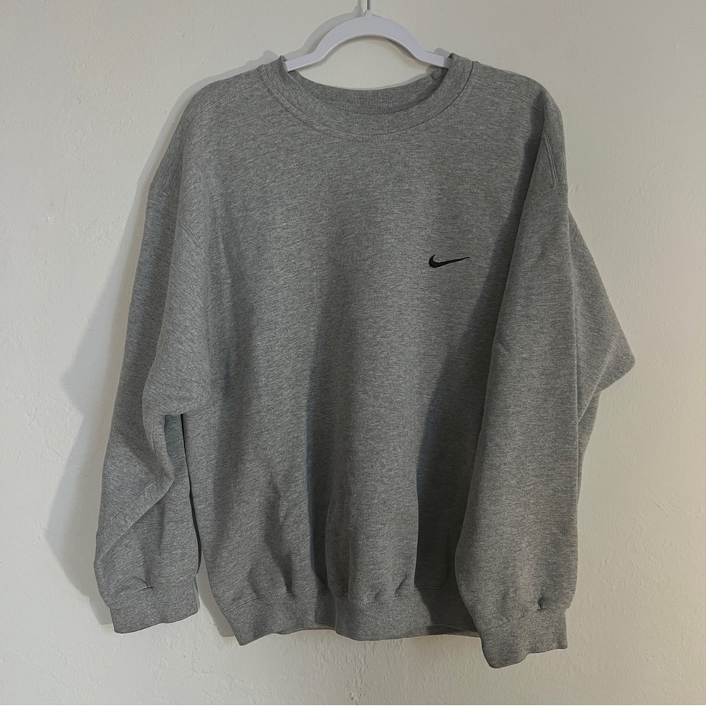 Men’s Vintage Embroidered Logo Nike Heather Gray Crewneck Sweatshirt Size Large